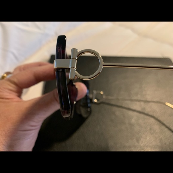 💜SOLD💜GORGEOUS SALVATORE FERRAGAMO SUNGLASSES - Picture 2 of 7